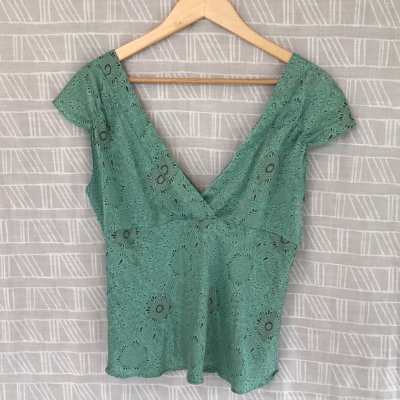100% Silk NY&CO Top - Picture 6 of 10